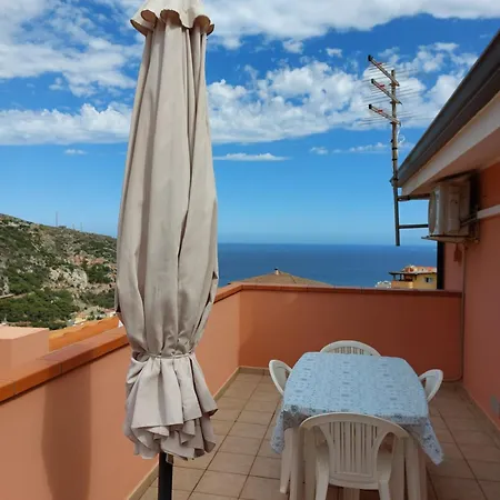 Apartment Panoramico Con Due Terrazze Vista Sul Mare - Iun P5019
